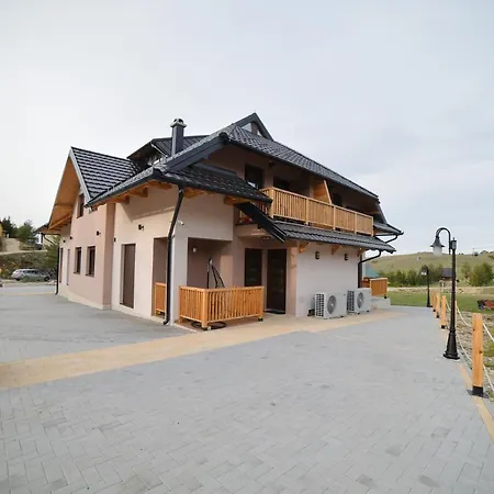 Gold Gondola Premium Apartment *