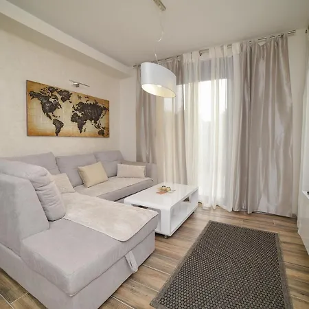 Gold Gondola Premium Apartment *